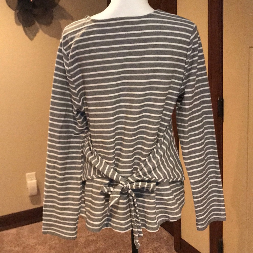 A New Day women’s shirt NWT tie back stripes L247